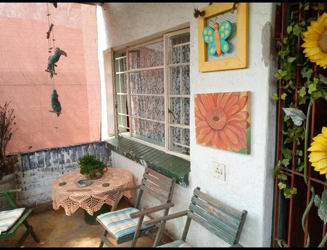 3 BEDROOM HOUSE FOR SALE IN BEZUIDENHOUT VALLEY